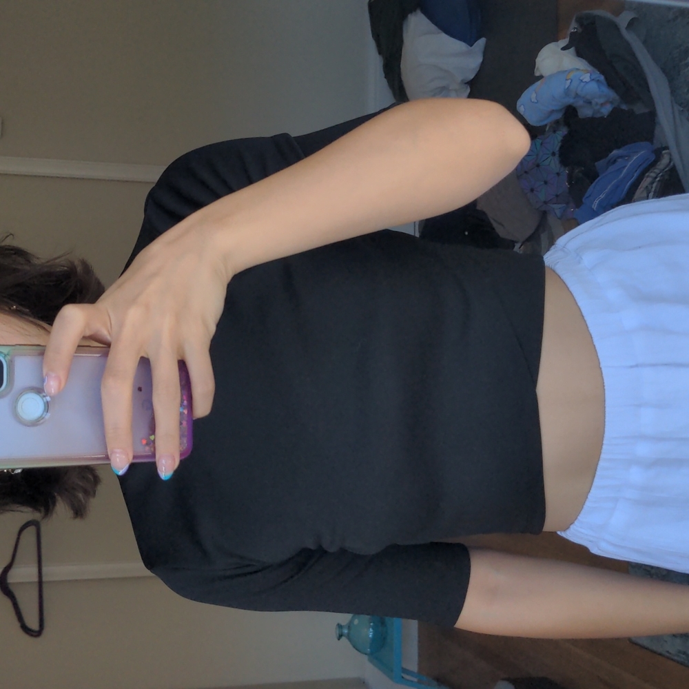 Forever 21 half armed, black crop top